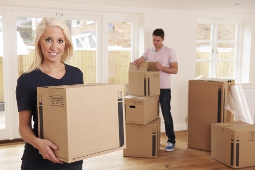 Earls Court residential move with boxes, furniture, and local access planning