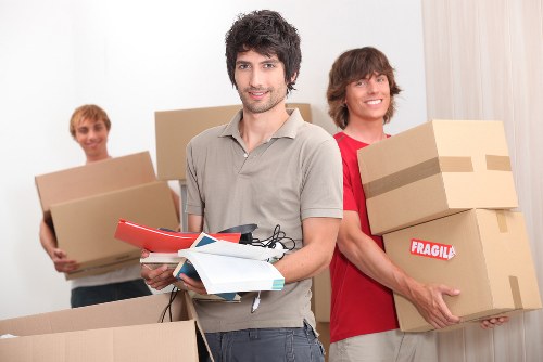Removal truck hire service for an Earls Court residential move