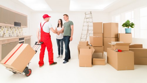 Local van removals for residential and commercial customers in Earls Court