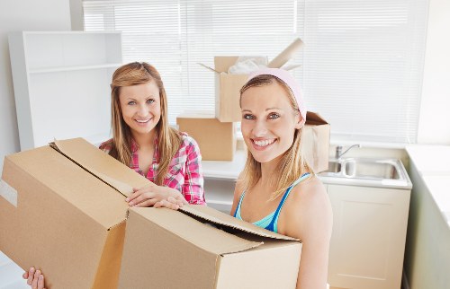 Removal truck hire covering Earls Court and nearby West London areas